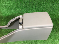 手套箱与扶手 SUBARU FORESTER OEM 92111SA000ES 92111SA000ND 66150SA100ES SG5 2004 silver 01G