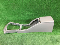 Бардачок подлокотник 92111SA000ES 92111SA000ND 66150SA100ES SUBARU FORESTER