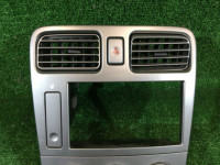 Moldura do rádio блок климата SUBARU FORESTER OEM 72311SA000 72311SA002 SG5 2004 silver 01G