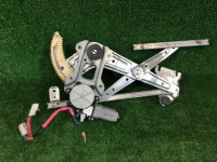 Стеклоподъемник передний правый 61222SA000 61188SA000 SUBARU FORESTER