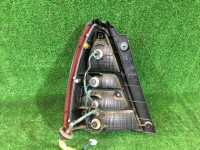 右テールランプ SUBARU FORESTER OEM 84201SA000 84201SA080 SG5 2004