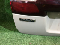 Portón trasero SUBARU LANCASTER OEM 60800AE040, 84251AE060 BH9, BHE 1998 beige 8L5