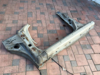 ชายล่างตัวถังซ้าย SUBARU LANCASTER OEM 51415AE010 51572AE050 BH9 1998 beige 8L5
