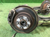 Cubos traseiros SUBARU LANCASTER OEM 26692AE000 26700AE010 28474AE000 20252AE000 BH9 1998 EJ254