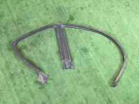 Уплотнитель дверей правый 63521AE020 SUBARU LANCASTER
