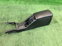 Бардачок подлокотник кожа 92111AE030ML SUBARU LEGACY