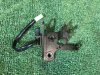 Замок багажника SUBARU LEGACY OEM 57530AE001 BEE 2002 silver 01G