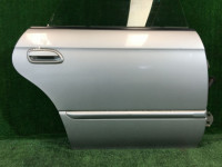 Porta traseira direita SUBARU LEGACY OEM 60400AE240 60400AE400 60400AE140 BE5 2000 Silver 792