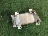 右テールランプ下ガーニッシュ SUBARU LEGACY OEM 51473AE001 BE5 2000 Silver 792