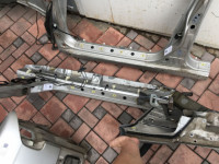 Estribo metálico derecho SUBARU LEGACY OEM 51415AE020 51415AE021 BE5 2000 Silver 792