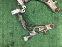 フロントアーム SUBARU LEGACY OEM 20200FA061 20200FA071 BE5 2000 EJ206