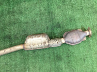 Средняя часть глушителя SUBARU LEGACY OEM 44200AE021 44200AE022 BE5 2000 EJ206