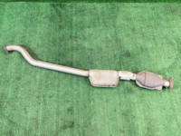 Средняя часть глушителя SUBARU LEGACY OEM 44200AE021 44200AE022 BE5 2000 EJ206