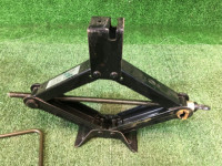 Домкрат SUBARU FORESTER OEM 97030FC110 97030FC111 SG5 2006