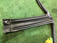ยางขอบประตูขวา SUBARU FORESTER OEM 63521SA000 SG5 2006 51E