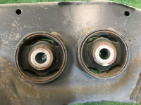 Travessa traseira SUBARU LEGACY OEM 20152AE000 20152AE001 BH9 2000 EJ254