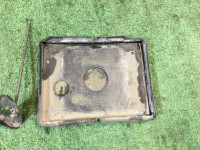 Suporte da bateria SUBARU LEGACY OEM 82182AA040 82122AA011 82161AA040 BH9 2000
