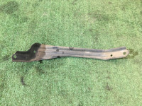 Крепление переднего бампера правое 57707AE120 SUBARU LEGACY