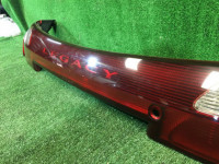 Embellecedor entre los pilotos traseros SUBARU LEGACY OEM 84251AE000, 84201AE200, 84201AE210 BH9 BHE BH5 2000