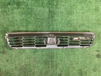 Решетка радиатора SUBARU LEGACY OEM 91121AE410 BH5 BE5 2002 silver 01G
