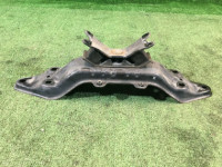 คานรองเกียร์ 41022AG100, 41011AG020 SUBARU LEGACY