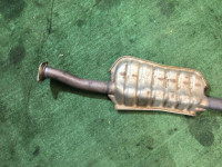 Средняя часть глушителя SUBARU LEGACY OEM 44201AG000 BP5 BL5 2003 EJ20X