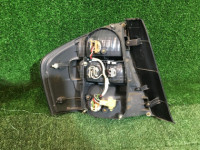 右尾灯 SUBARU LEGACY OEM 84201AG060 BLE BL5 BL9 2003