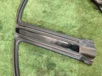 左车门密封条 SUBARU LEGACY OEM 63521AG110 BLE BL5 BL9 2003 black 32J