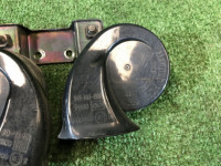 ホーン SUBARU LEGACY OEM 86012AG030, 86012AG020 BLE BPE BP5 BL5 BL9 BP9 2003 EJ20X