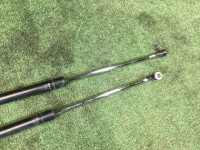 Амортизаторы крышки багажника SUBARU LANCASTER OEM 63260AE020, 63260AE030 BHE BH9 BH5 2000 silver 9G9
