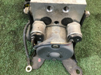 กล่อง ABS VDC SUBARU LANCASTER OEM 27539AE001, 27538AE000 BHE BH9 BH5 2000 EZ30