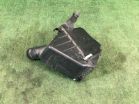 Корпус воздушного фильтра SUBARU LANCASTER OEM 46051AE000, 46052AE000 BHE 2000 EZ30