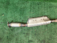 Средняя часть глушителя SUBARU LANCASTER OEM 44200AE080 BHE BEE 2000 EZ30