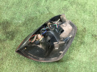 左テールランプ SUBARU LANCASTER OEM 84201AE230 BHE BH9 2000