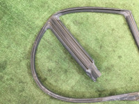 Left door seal SUBARU LANCASTER OEM 63521AE030 BHE BH9 BH5 2000 silver 9G9