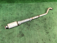 Средняя часть глушителя SUBARURU LEGACY OEM 44200AE030 BE5 BH5 2001 EJ204