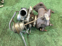 Turbocompresor izquierdo VF25 SUBARU LEGACY OEM 14411AA181 BE5 BH5 2000 EJ206