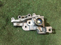 Soporte del tensor de la correa de distribución SUBARU FORESTER OEM 13156AA061 SG5 2002 EJ205
