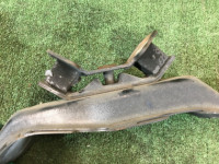 Travesaño de la caja de cambios SUBARU LEGACY OEM 41011AE000, 41022AE120 BHE BH9 BH5 BE5 BE9 BEE 2001 EJ254 AT