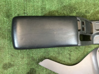 グローブボックス・アームレスト SUBARU LEGACY OEM 92111AE010AC BHE BH9 BH5 BE BE9 BE5 BEE 2001 silver 01G