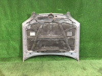Bonnet 2 модель SUBARU LEGACY OEM 57229AE040 BHE BH9 BH5 BE5 BE9 BEE 2001 silver 01G