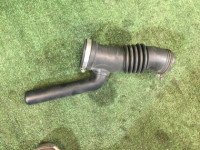 Патрубок воздушного фильтра SUBARU LEGACY OEM 14457AA330 BH9 BE9 2001 EJ254 AT