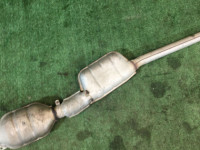 Средняя часть глушителя SUBARU LEGACY OEM 44200AE050 BH9 BE9 2001 EJ254 AT