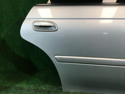 Puerta trasera derecha SUBARU LEGACY OEM 61400AC300 BG5 BG9 BD5 BD9 1997 silver 406