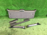 Обшивка пятой двери 94047AC110MU, 94047AC000MU SUBARU LEGACY