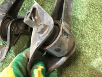 Brazos de suspensión traseros SUBARU LEGACY OEM 20250AC100, 20255AA300, 20255AA310, 20270AA001 BG5 BG9 BD5 BD9 1997 EJ25D AT