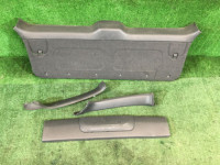 Обшивка пятой двери 94047AC000MU, 94047AC110MU SUBARU LEGACY