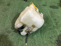 玻璃水壶 SUBARU LANCASTER OEM 86610AE010 BHE BH9 BH5 1999 EJ254 AT