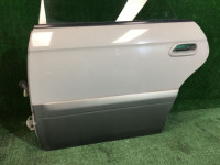 左后门 SUBARU LANCASTER OEM 60400AE270 BHE BH9 1999 beige 8L5