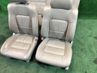 Juego de asientos Кожа SUBARU LANCASTER OEM 64010AE470GE, 64010AE460GE, 64221AE050GE, 64231AE051GE BHE BH9 BH5 1999 beige 8L5